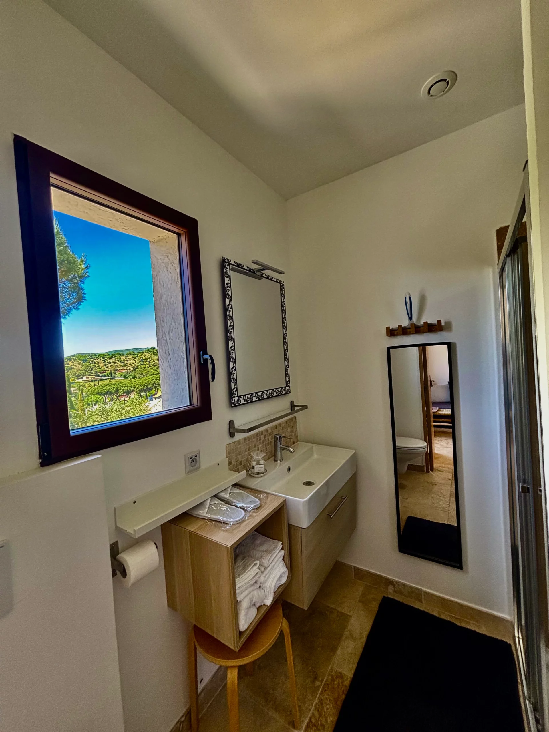 Salle de bain d'un gîte HomeStay Bormes les Mimosas